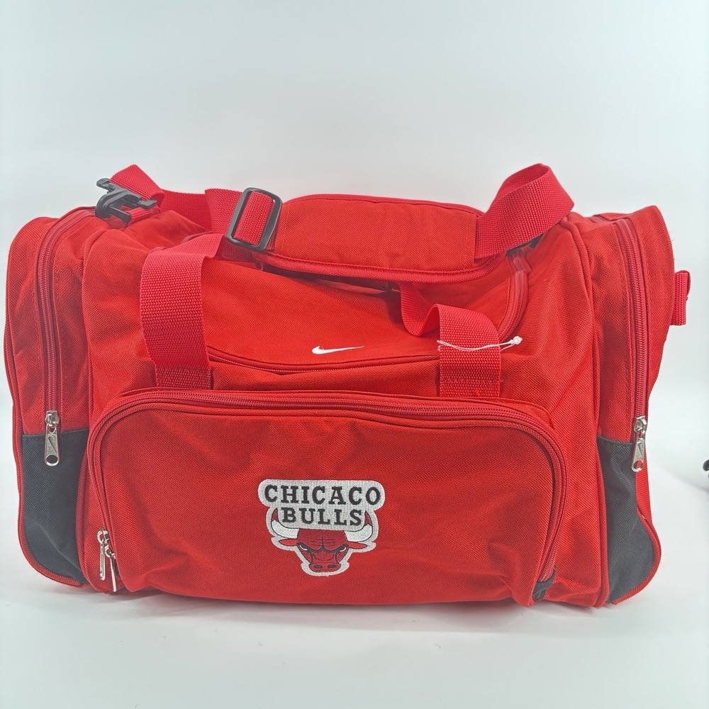 Nike Team Chicago Bulls Duffel Gym Bag Red 19" Embroidered Swoosh NBA